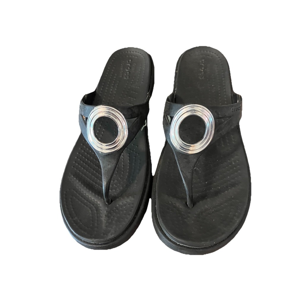 Crocs Sanrah Sandals Sz 9 Black Matte Silver Circle Slide Strappy Wedge Thong